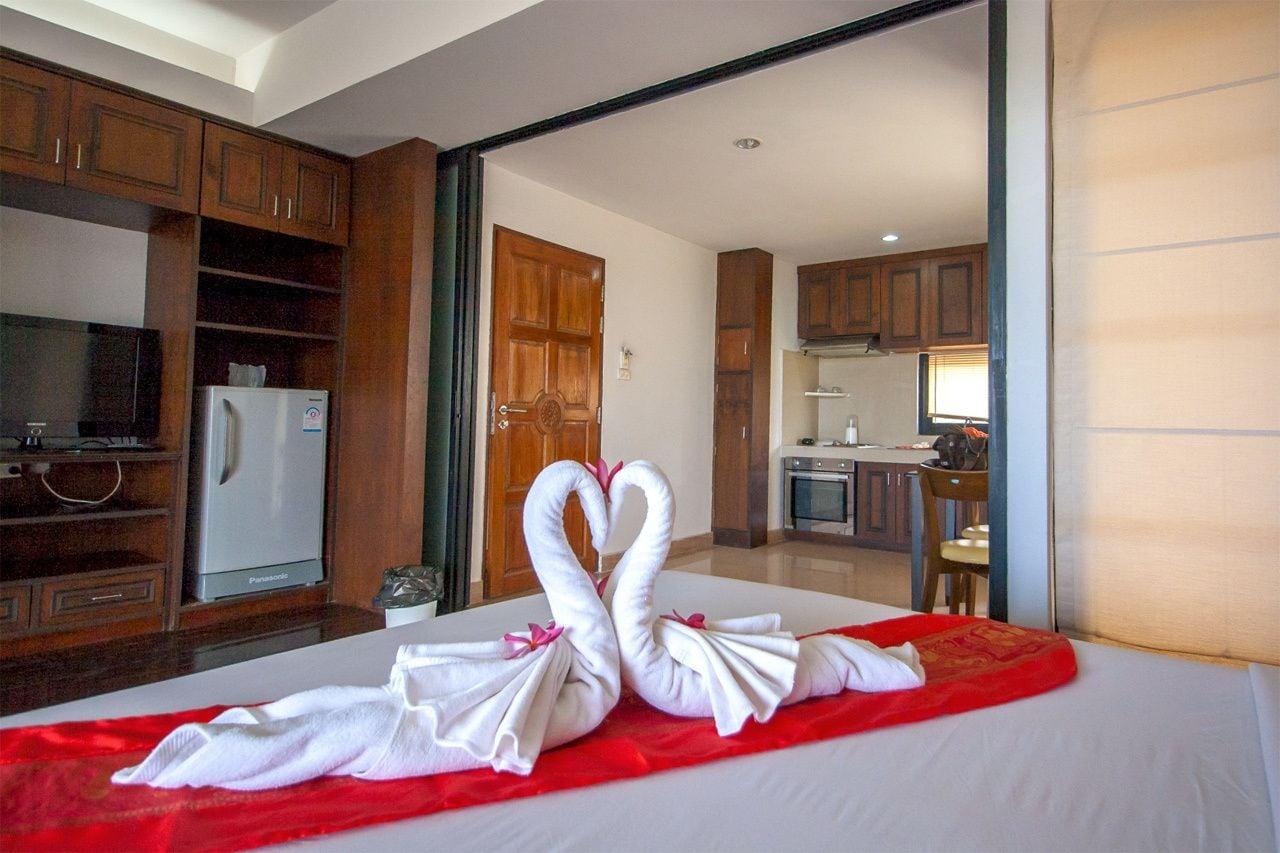 Chaweng Lakeview Condotel Самуи Экстерьер фото